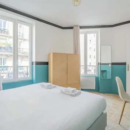Apartment Mezzanine Coeur Du 11eme Arrondissement Paris