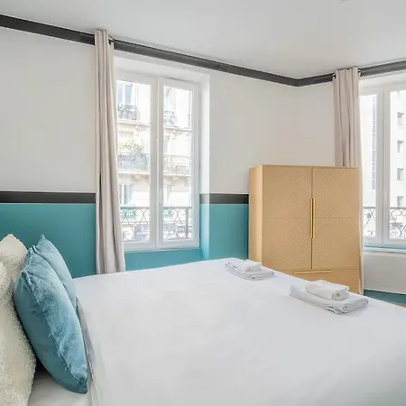 아파트 Mezzanine Coeur Du 11eme Arrondissement
